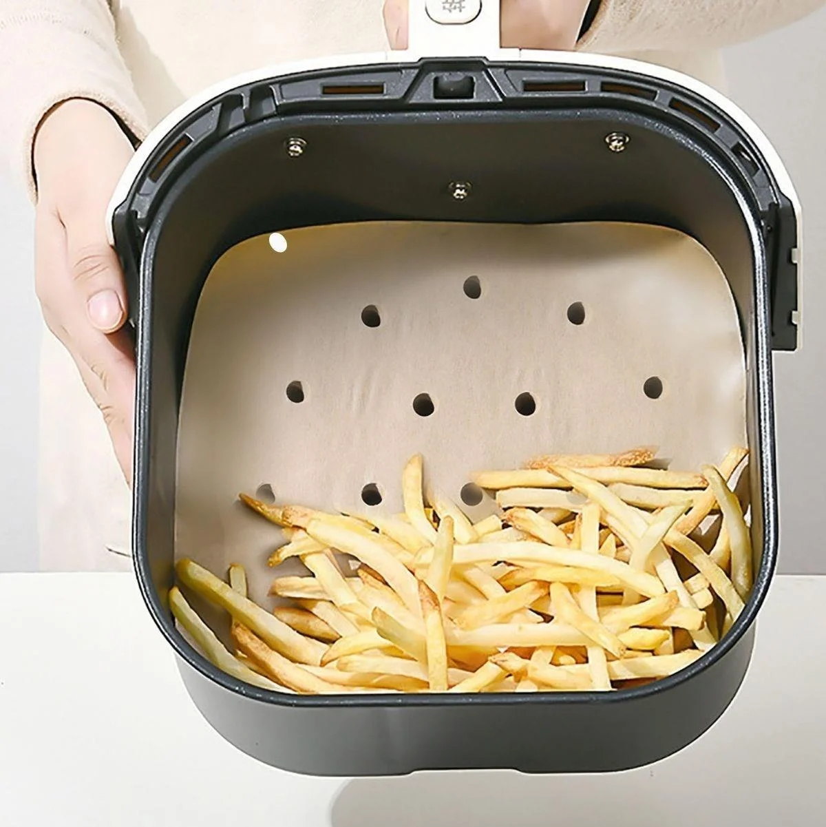 250 Adet Air Fryer Pişirme Kağıdı Tek Kullanımlık Hava Fritöz Yağ Geçirmez Yapışmaz Gıda Pişirme Kağıdı Delikli Kare Model görsel 3