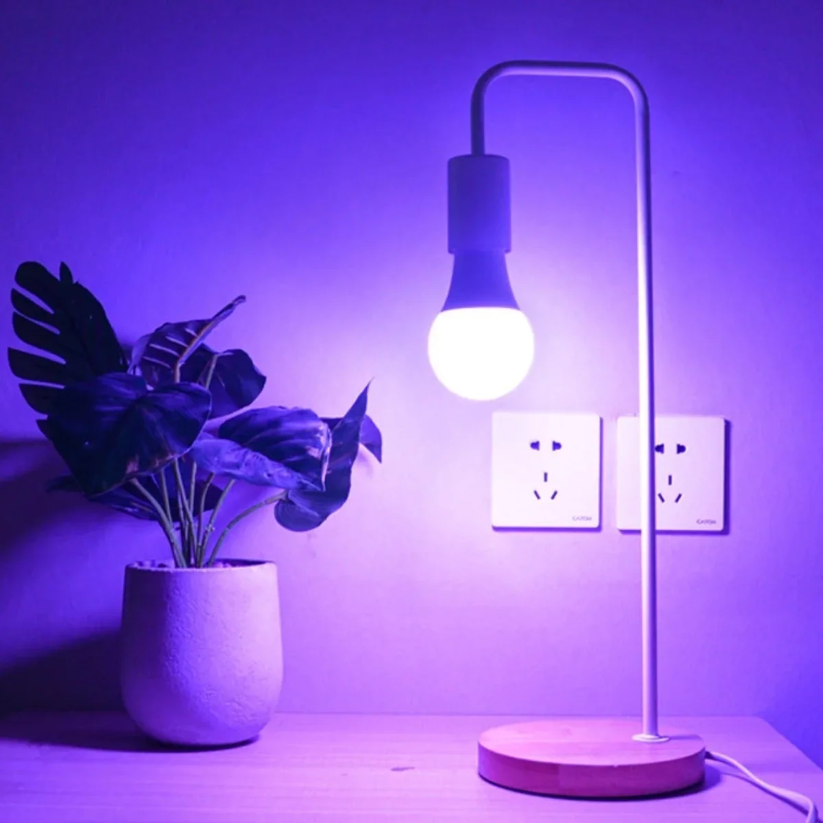 9w Uzaktan Kumandalı 15 Farklı Renk Seçenekli Led Ampul görsel 2