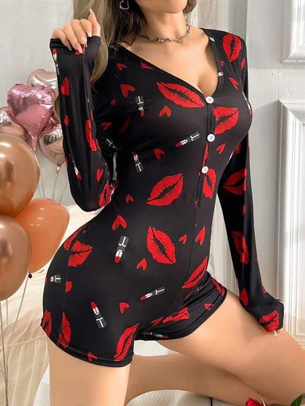 Pamuklu Kırmızı Ruj ve Öpücük Desenli Düğmeli Uzun Kol Tulum Pijama görseli