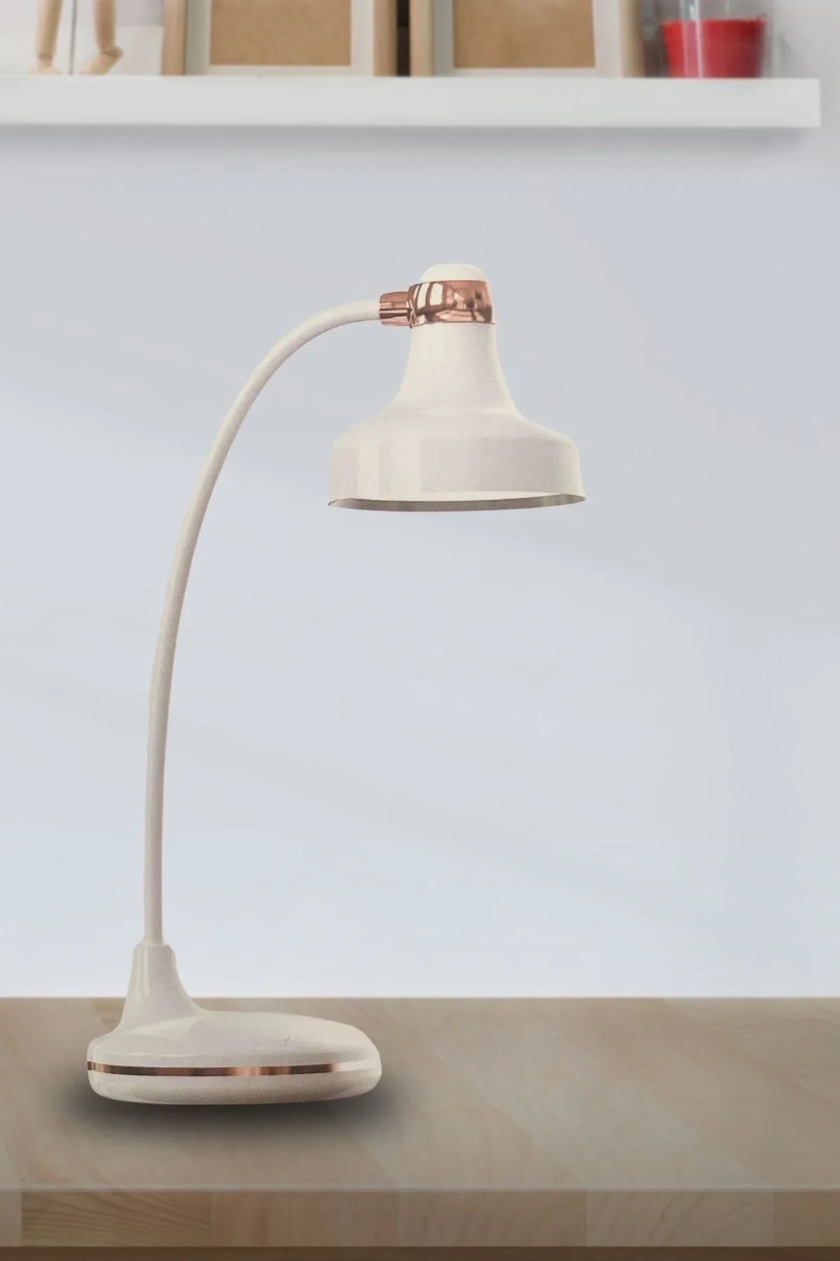 Dokunmatik 3 Farklı LED Işıklı Çalışma Masası Üstü Lamba görsel 6