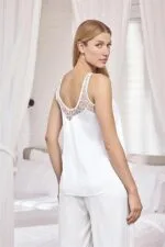 Dantelli ve Dekolteli Saten Pijama Takımı - Görsel 7