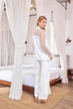 Dantelli ve Tüllü Uzun Kollu Önü Düğmeli Saten Pijama Takımı - Görsel 7