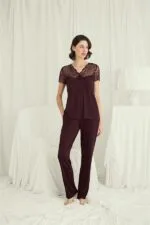 Kısa Kollu ve Dantelli V Yaka Pijama Takımı