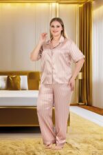 Büyük Beden Şık Tasarım Vizon Çizgili Düğmeli Kısa Kol Lüx Saten Pijama Takımı - Görsel 3